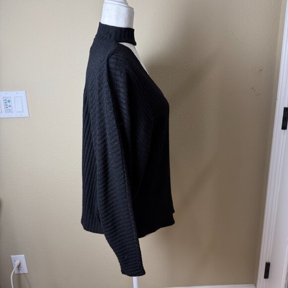 URBAN OUTFITTERS Cut Out Black Ribbed Sweater Bat Wing Size Small - Picture 8 of 11